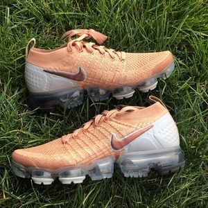 NWOT Nike VaporMax FlyKnit Size 8